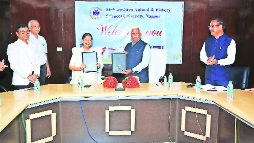 Dr Manali Khsirsagar accepting additional charge