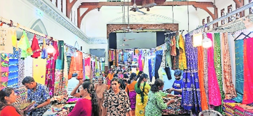 Dastkari Haat exhibition 