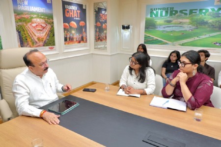 Delhi Govt to bring policy for PGs, coaching instts within a month